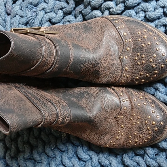 Boots - Picture 2 of 2